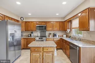 3673 Cragsmoor Rd, Ellicott City, MD 21042 - Photo 11