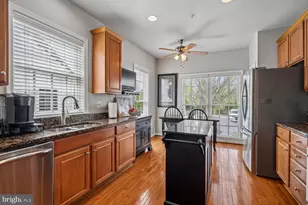 4116 Lotus Cir, Ellicott City, MD 21043 - Photo 15