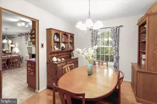 6424 Wesley Ln, Elkridge, MD 21075 - Photo 9