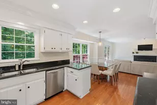 10213 Camelford Ct, Ellicott City, MD 21042 - Photo 13