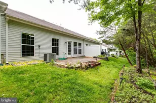 8867 Hub Garth, Jessup, MD 20794 - Photo 37