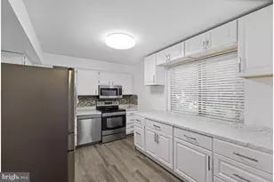 7490 Hickory Log Cir, Columbia, MD 21045 - Photo 7