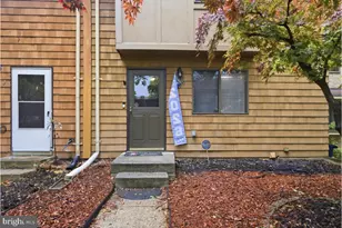 7490 Hickory Log Cir, Columbia, MD 21045 - Photo 1
