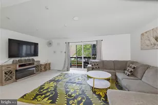 7490 Hickory Log Cir, Columbia, MD 21045 - Photo 11
