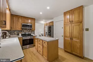 8313 Jumping Field Ct, Ellicott City, MD 21043 - Photo 15