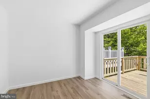 7711 Chatfield Ln, Ellicott City, MD 21043 - Photo 9
