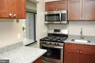6099 Majors Ln, Columbia, MD 21045 - Photo 3