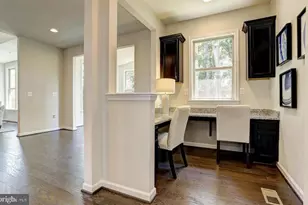 2410 Vineyard Spgs Wy, Ellicott City, MD 21043 - Photo 17