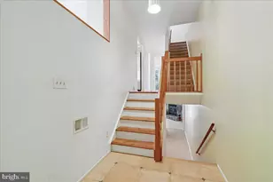 8946 Skyrock Ct, Columbia, MD 21046 - Photo 5