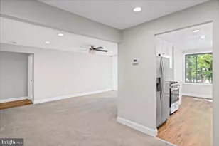 8705 Hayshed Ln, Columbia, MD 21045 - Photo 5