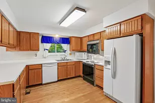11715 Lightfall Ct, Columbia, MD 21044 - Photo 13