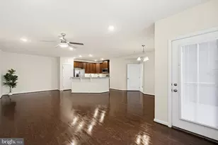 8911 Carls Ct, Ellicott City, MD 21043 - Photo 3