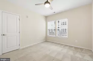 8911 Carls Ct, Ellicott City, MD 21043 - Photo 19
