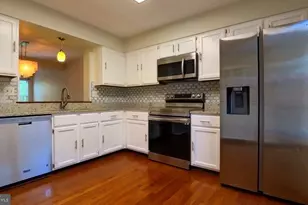 11747 Lone Tree Ct, Columbia, MD 21044 - Photo 3