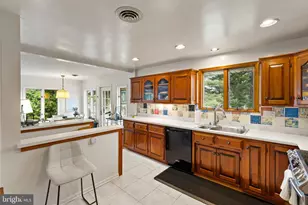 8419 High Ridge Rd, Ellicott City, MD 21043 - Photo 15