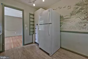 9937 Ferndale Ave, Columbia, MD 21046 - Photo 17