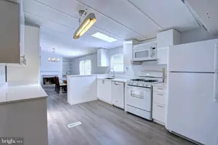 8353 Ashwood Rd, Jessup, MD 20794 - Photo 9
