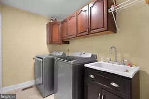 10211 Brightstone Pl, Ellicott City, MD 21042 - Photo 23
