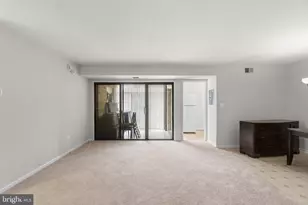5472 Cedar Ln, Columbia, MD 21044 - Photo 5
