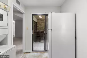 5472 Cedar Ln, Columbia, MD 21044 - Photo 17