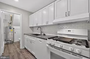 9220 Bridle Path Ln, Laurel, MD 20723 - Photo 7