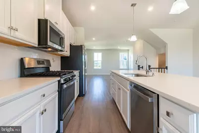 8100 Primrose Lane, Laurel, MD 20723 - Photo 17