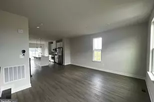 8100 Primrose Ln, Laurel, MD 20723 - Photo 15
