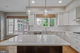 8285 Glenmar Rd, Ellicott City, MD 21043 - Photo 13