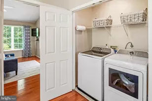 8513 Timber Hill Ct, Ellicott City, MD 21043 - Photo 5