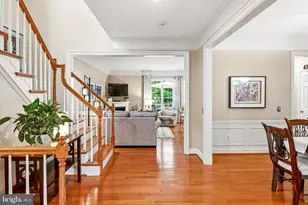 8513 Timber Hill Ct, Ellicott City, MD 21043 - Photo 5