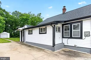 9081 Dumhart Rd, Laurel, MD 20723 - Photo 5