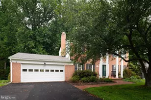 5076 Lake Cir W, Columbia, MD 21044 - Photo 5