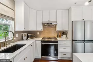 9525 Oakhurst Dr, Columbia, MD 21046 - Photo 21