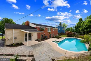 3906 Foxhill Dr, Ellicott City, MD 21042 - Photo 7