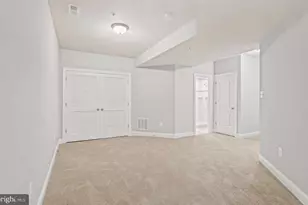 9252 Homestretch Ct, Laurel, MD 20723 - Photo 19