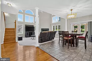 11171 Willow Green Way W, Marriottsville, MD 21104 - Photo 9