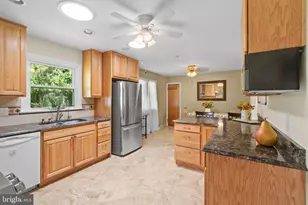 4010 Overlook Dr, Ellicott City, MD 21043 - Photo 9