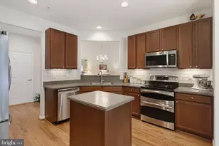 8043 White Jasmine Ct, Ellicott City, MD 21043 - Photo 5