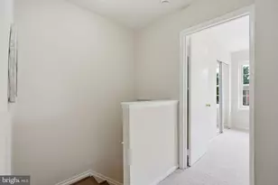 8827 Hayshed Ln, Columbia, MD 21045 - Photo 23