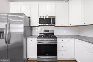 7738 Port Capital Dr, Elkridge, MD 21075 - Photo 17