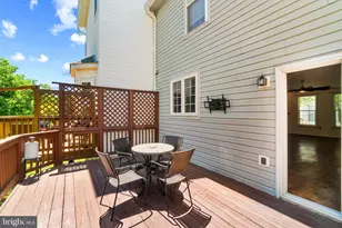 9197 Carriage House Ln, Columbia, MD 21045 - Photo 11