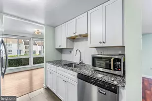 10304 Nightmist Ct, Columbia, MD 21044 - Photo 13