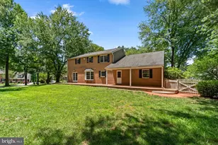 10054 Green Clover Dr, Ellicott City, MD 21042 - Photo 3
