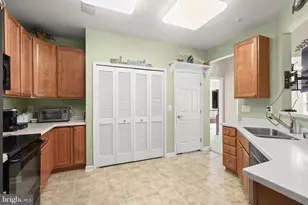 8155 Cyprus Cedar Ln, Ellicott City, MD 21043 - Photo 17