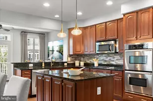 10512 Old Ellicott Cir, Ellicott City, MD 21042 - Photo 23