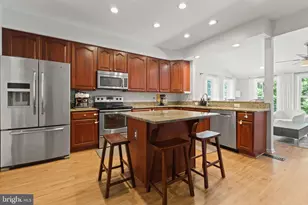 6149 Downs Ridge Ct, Elkridge, MD 21075 - Photo 9