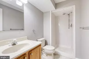 6500 Wesley Ln, Elkridge, MD 21075 - Photo 27
