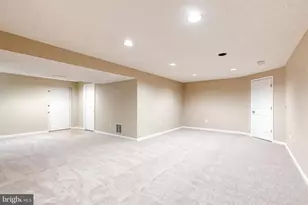 6500 Wesley Ln, Elkridge, MD 21075 - Photo 23