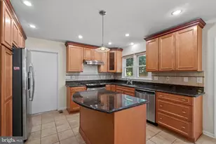 10228 Tuscany Rd, Ellicott City, MD 21042 - Photo 11