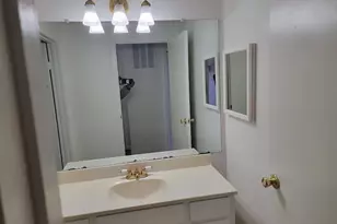 10145 Goodin Cir, Columbia, MD 21046 - Photo 5